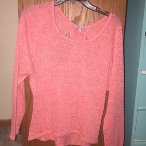 Size M woman’s top